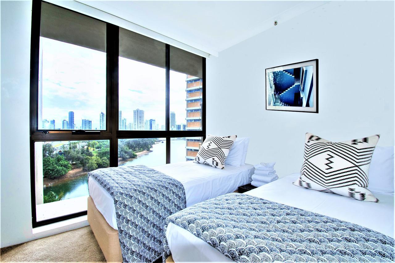 Capricorn One Beachside Holiday Apartments - Official Gold Coast Exterior foto