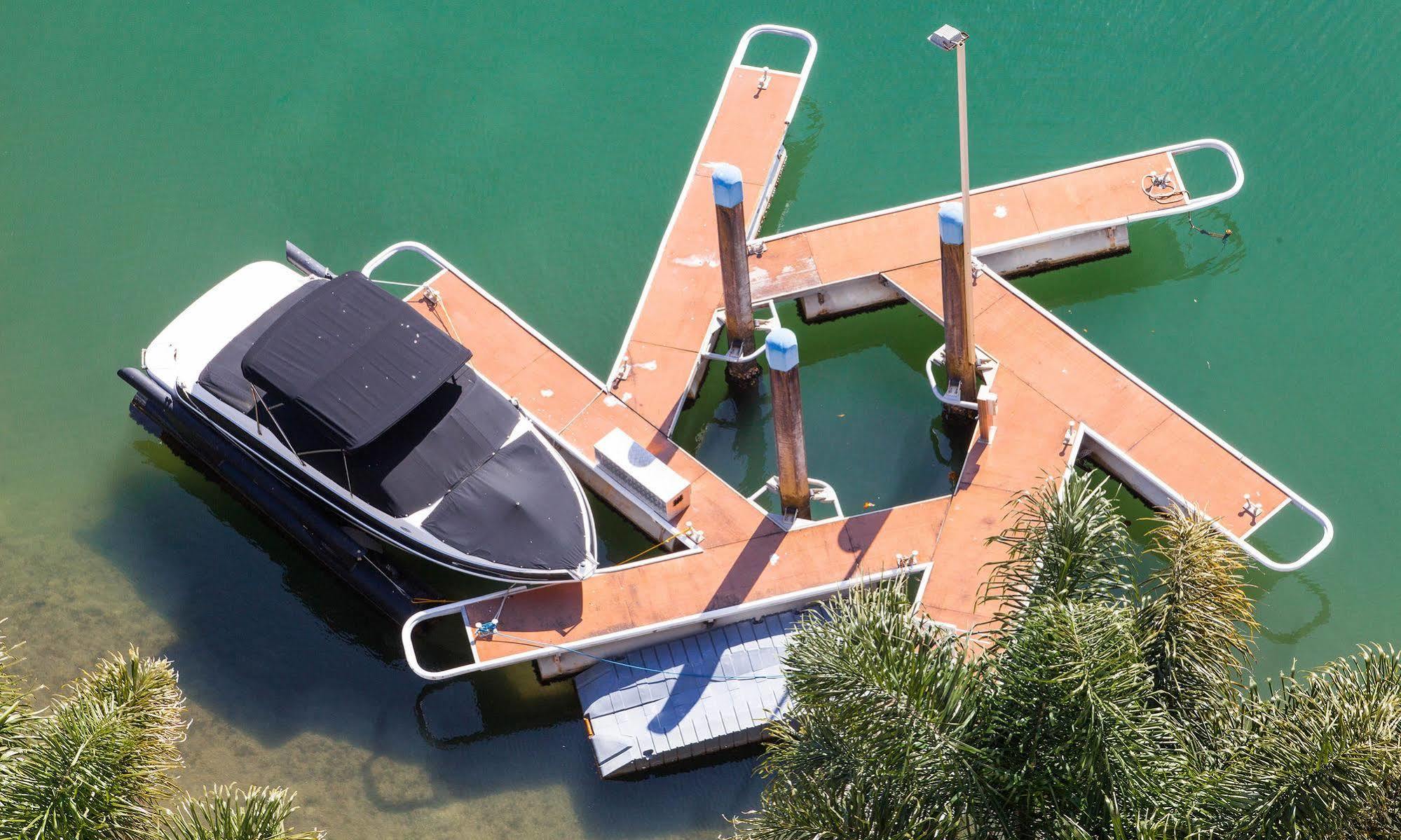 Capricorn One Beachside Holiday Apartments - Official Gold Coast Exterior foto
